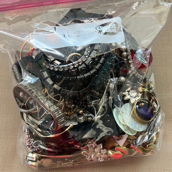 assorted Jewelry - 4.2 Pounds Wearable Anfmd Crafting Jewelry Lot Vintage Modern Costume